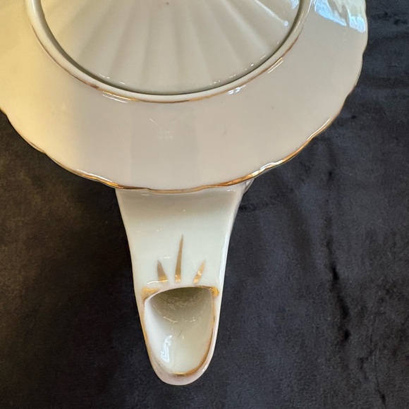 Vintage Teapot , Japan Porcelain White With Red Rose - Picture 4 of 10